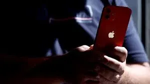 هل تعلم أن هواتف iPhone تحتوي على قائمة سرية من الرموز التعبيرية